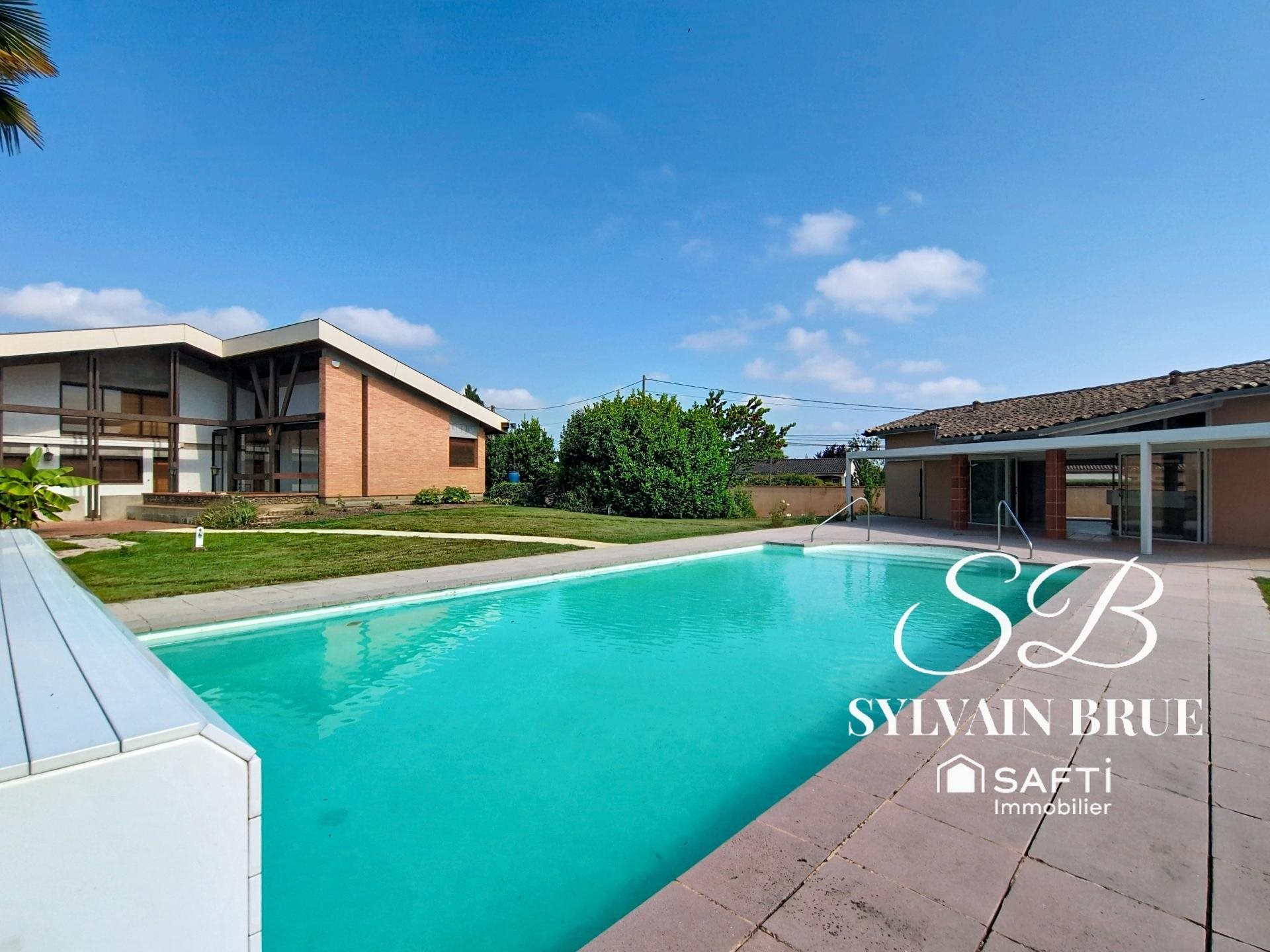 Maison à vendre, 212m², La Ville-Dieu-du-Temple