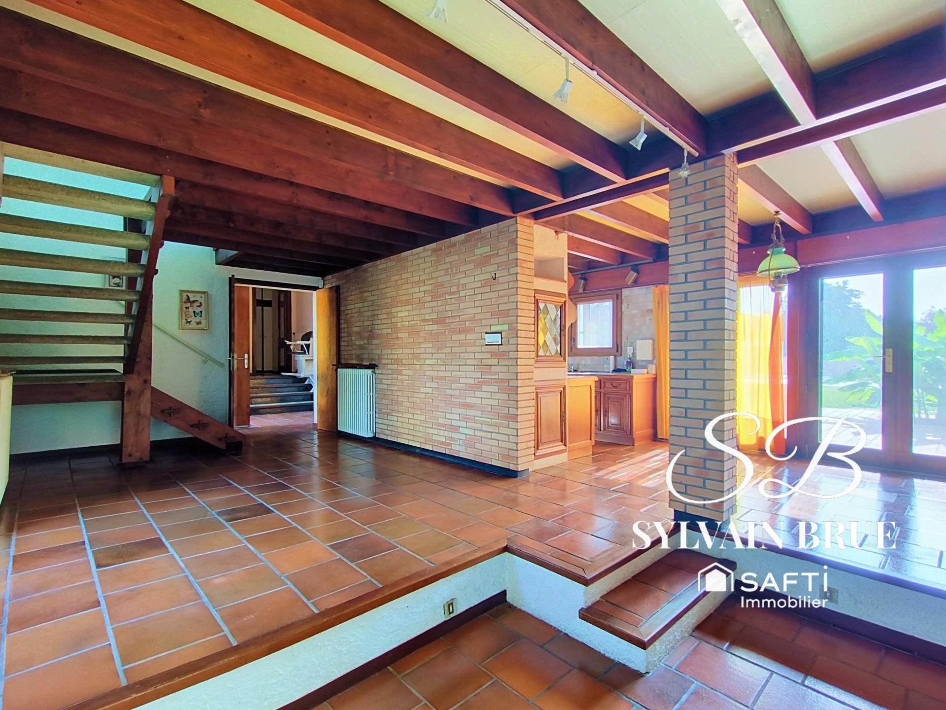 Maison à vendre, 212m², La Ville-Dieu-du-Temple