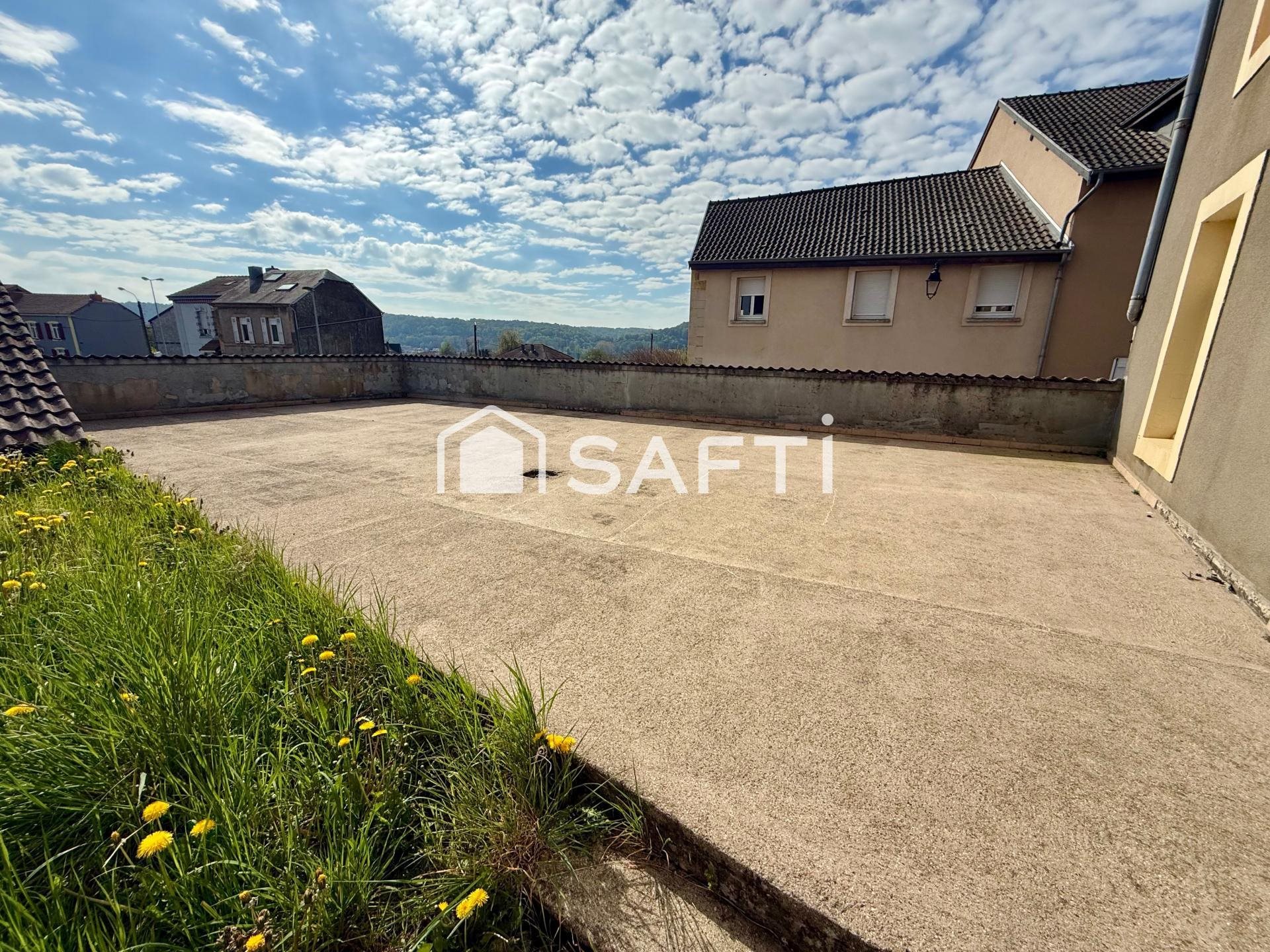 Appartement à vendre, 141m², Mont-Saint-Martin