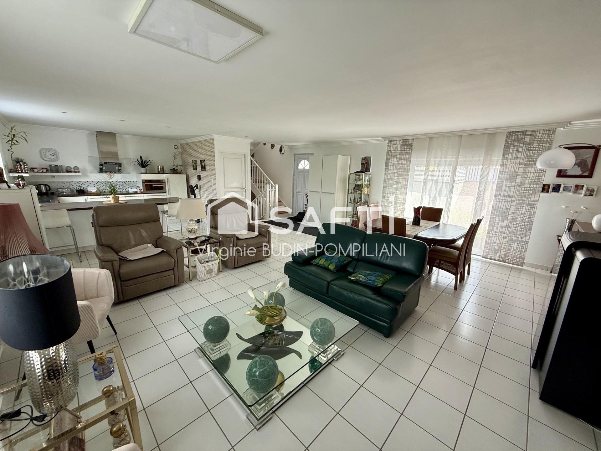 Maison à vendre, 166m², Mont-Saint-Martin