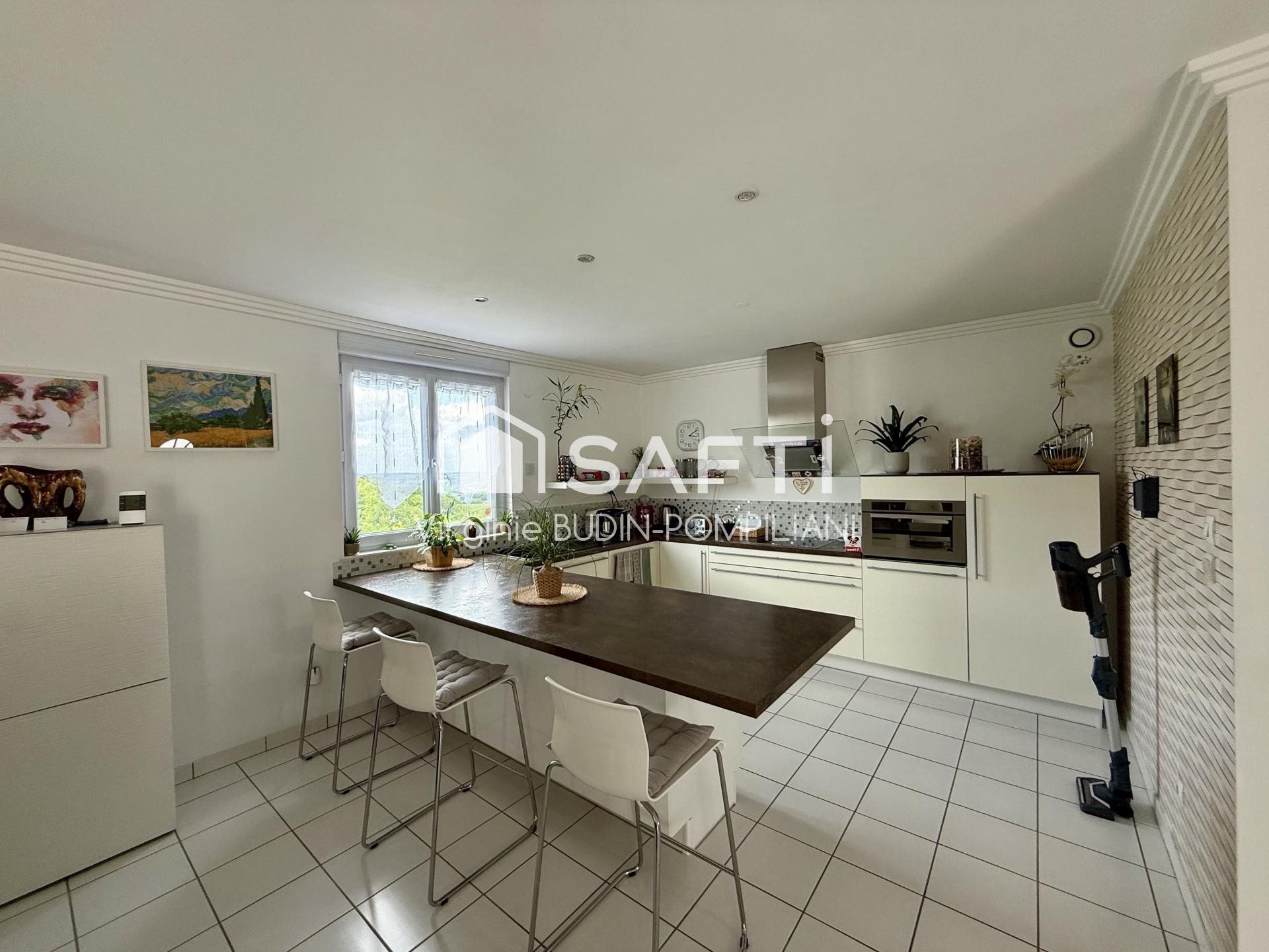 Maison à vendre, 166m², Mont-Saint-Martin
