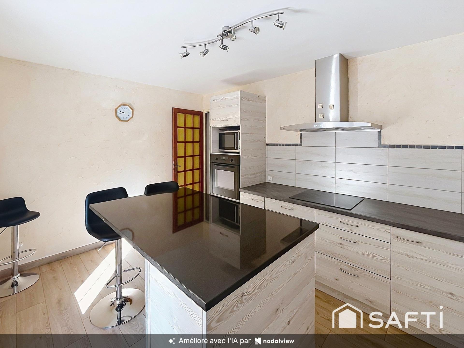 Maison à vendre, 120m², Poligny