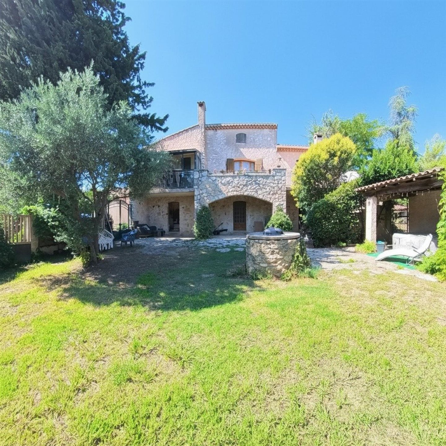 Maison à vendre, 205m², Robion
