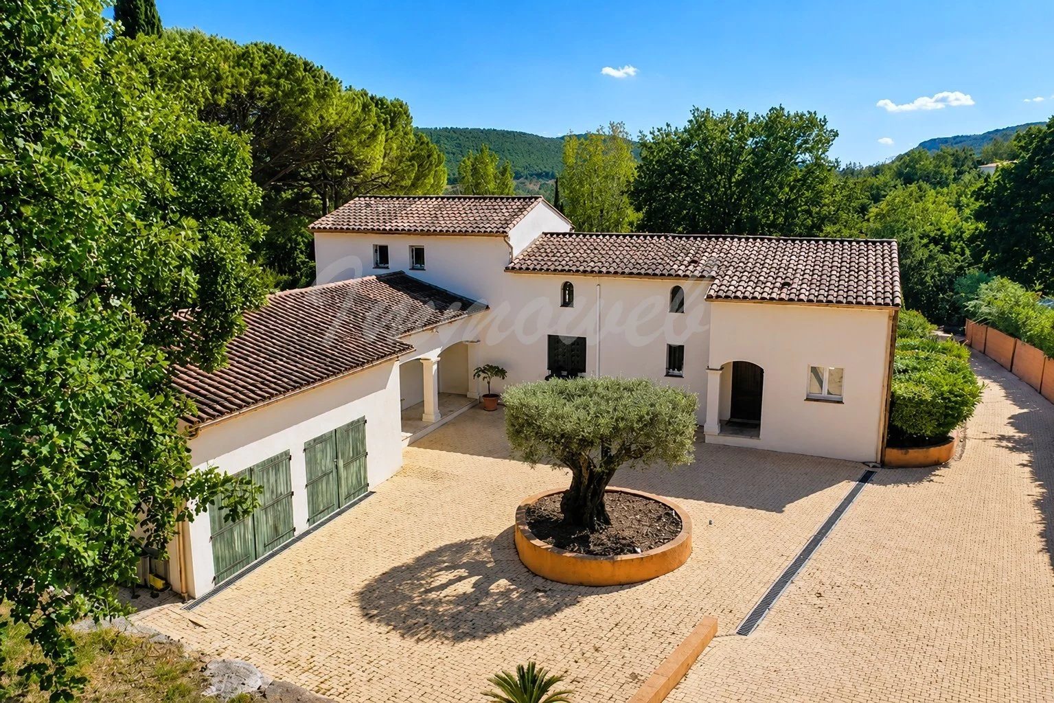 Maison à vendre, 200m², Bagnols-en-Forêt