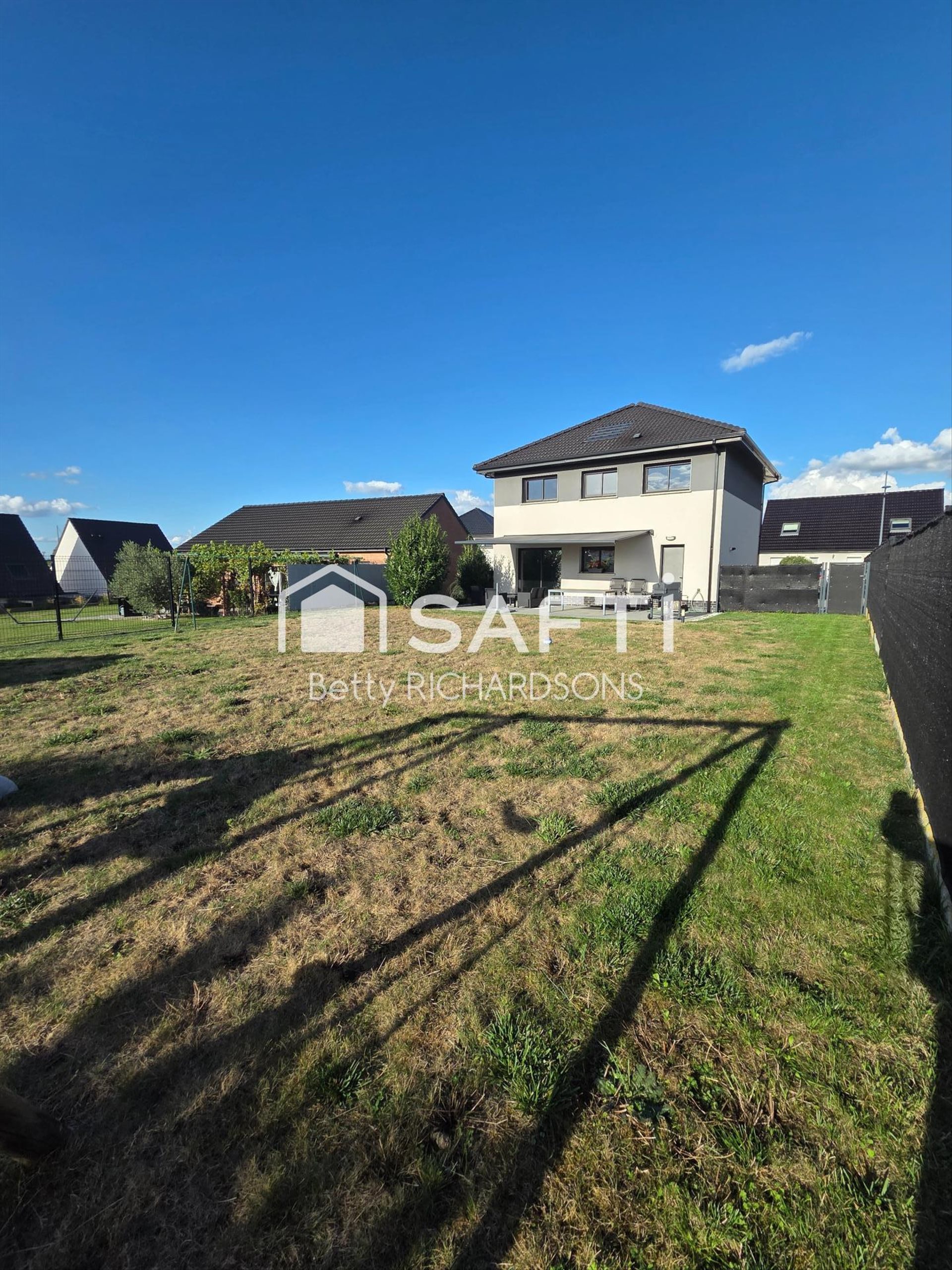 Maison à vendre, 106m², Avion
