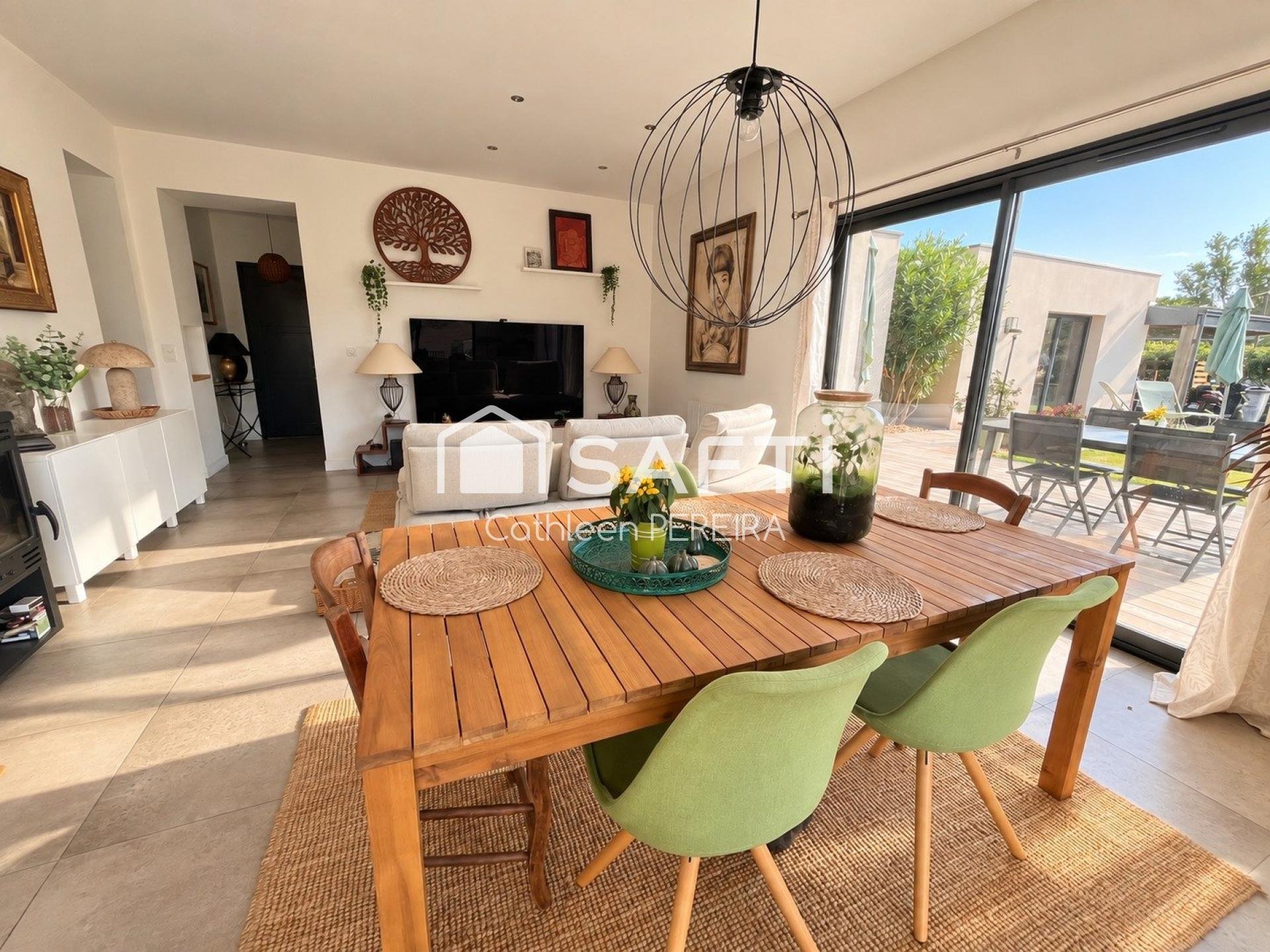 Maison à vendre, 170m², Saint-Sulpice-la-Pointe