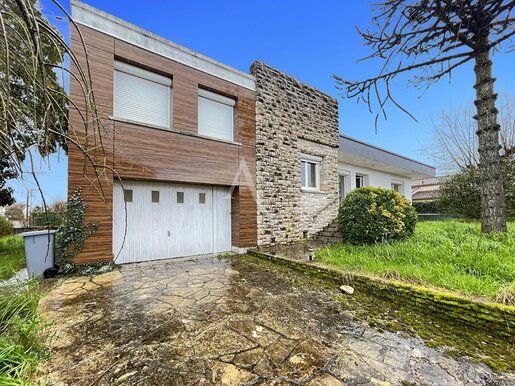 Maison 8 pièces 170 m² · à Villeneuve-sur-Lot · 170 m² · 149 000 €