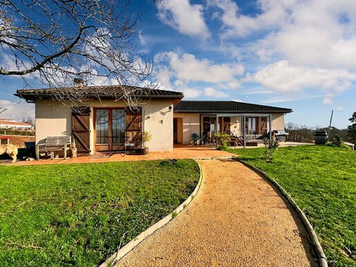 Maison 7 pièces 220 m² · à Monsempron-Libos · 220 m² · 296 000 €