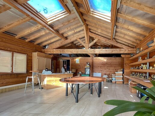 Maison 6 pièces 300 m² · à Salles · 300 m² · 244 000 €