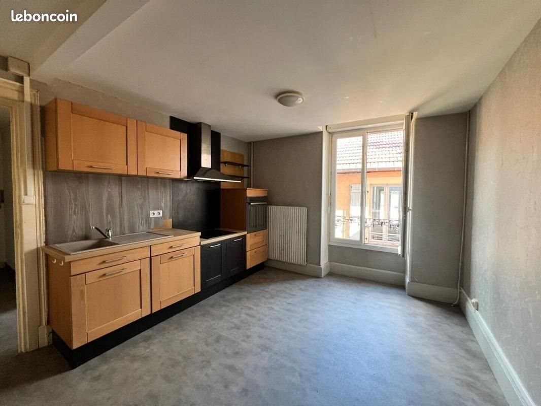 Appartement à vendre, 187m², Luxeuil-les-Bains