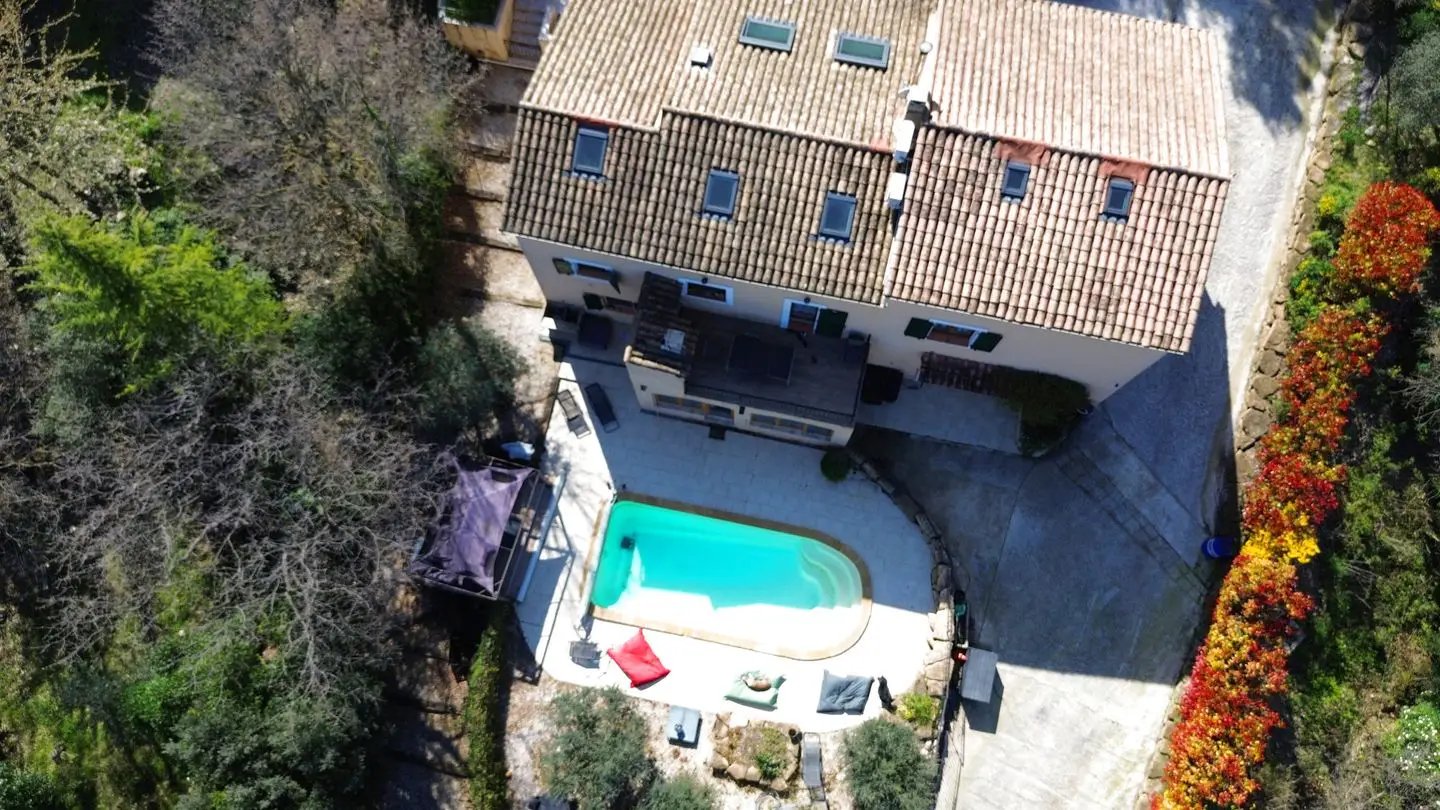 Maison à vendre, 243m², Mimet