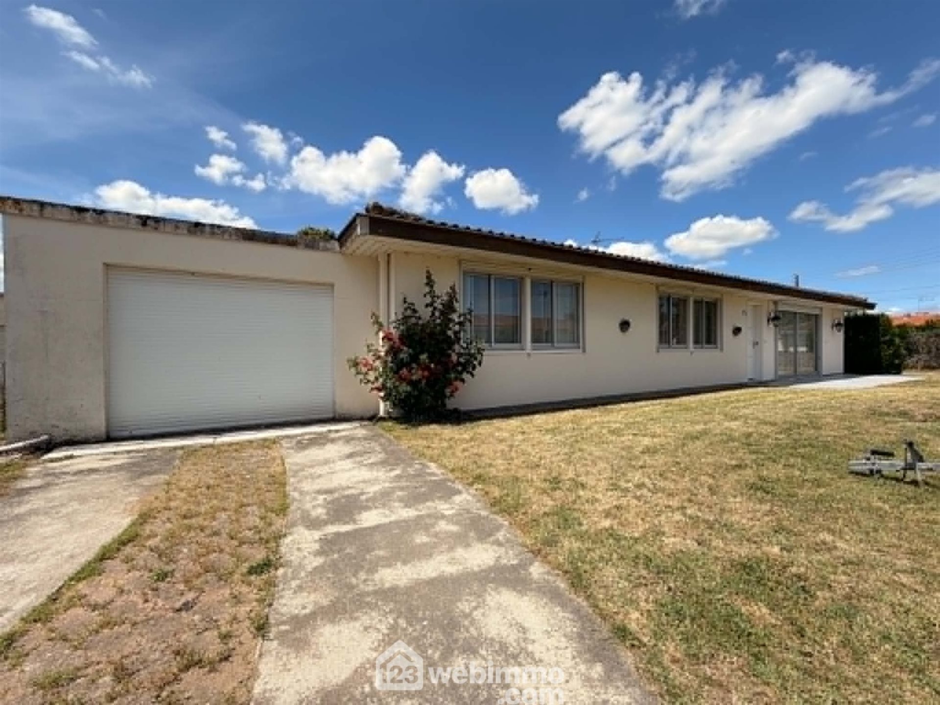 Maison à vendre, 117m², Dangé-Saint-Romain