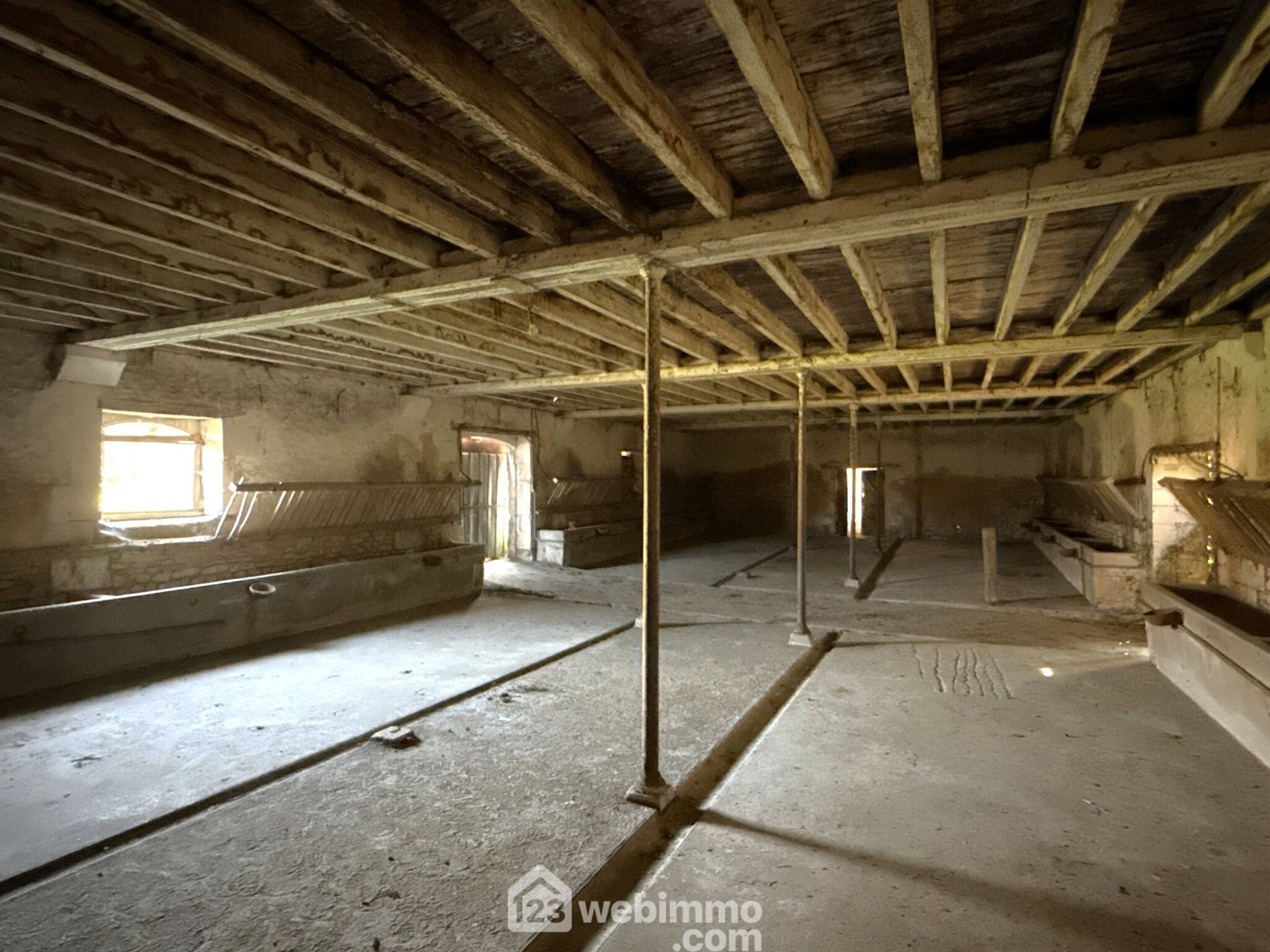 Maison à vendre, 1700m², Poitiers