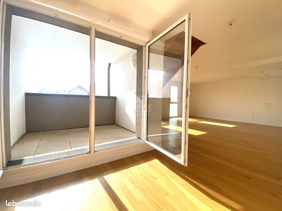 Appartement à louer, 104m², Nanterre