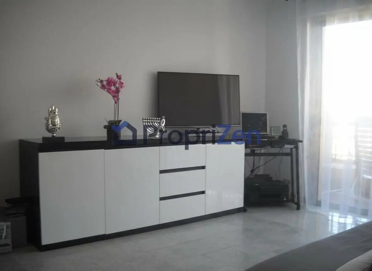 Appartement à louer, 35m², Antibes