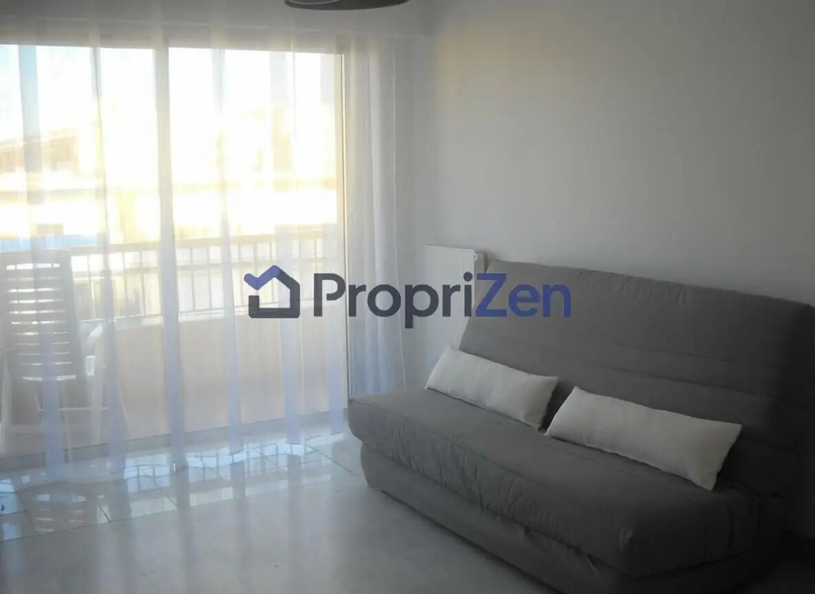 Appartement à louer, 35m², Antibes