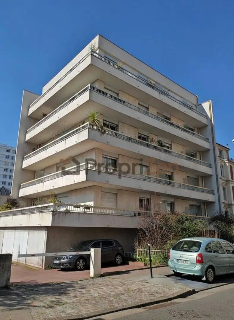 Appartement à louer, 28m², Courbevoie