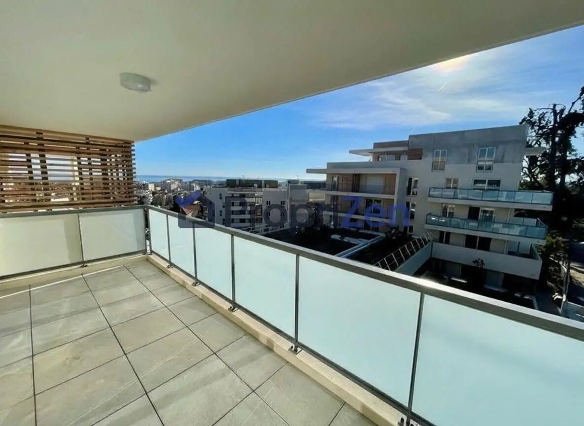 Appartement à louer, 42m², Antibes