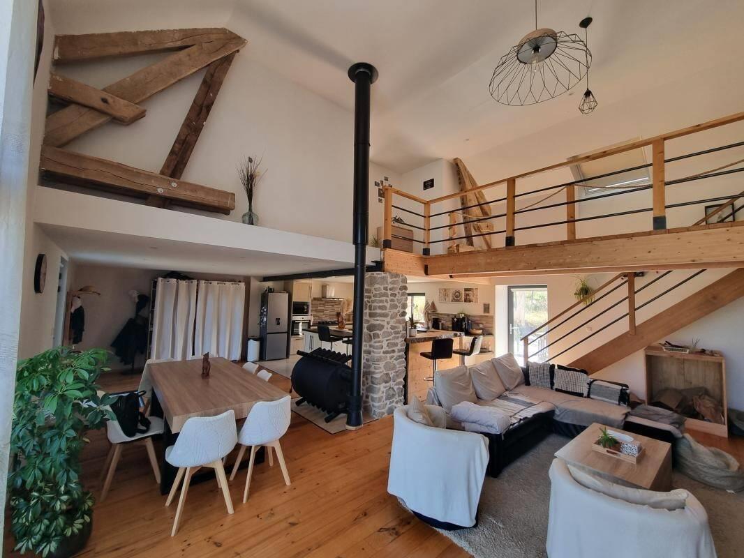 Maison à vendre, 196m², Ladapeyre