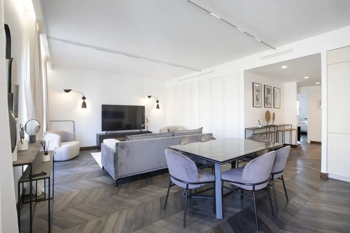 Appartement à louer, 83m², Paris 8ème
