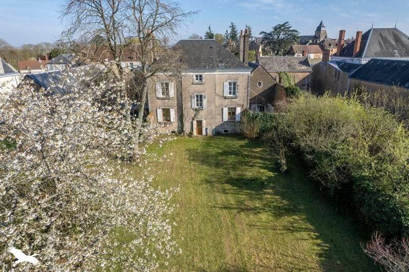 Maison à vendre, 176m², Cluis