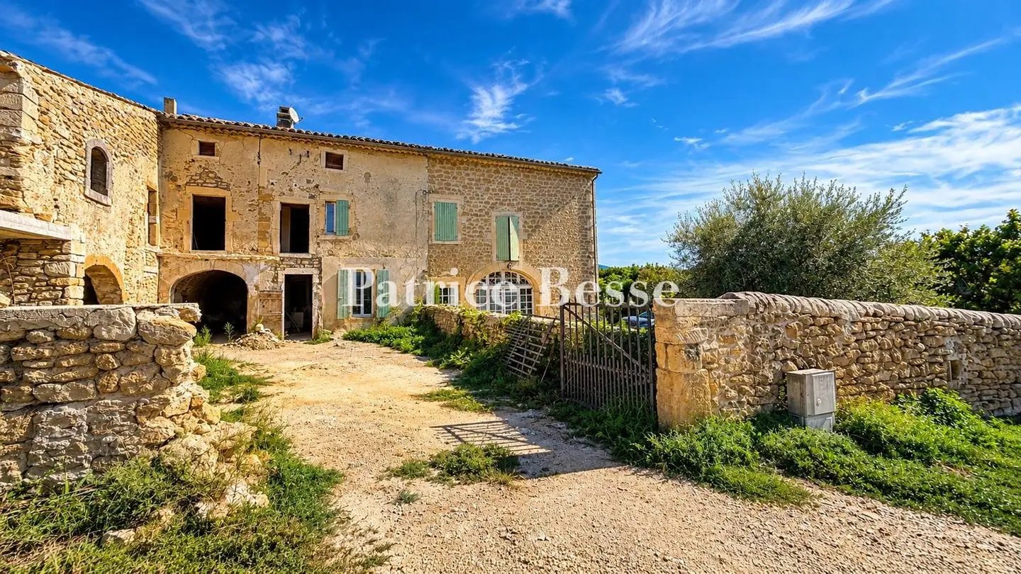 Maison à vendre, 1000m², Grignan