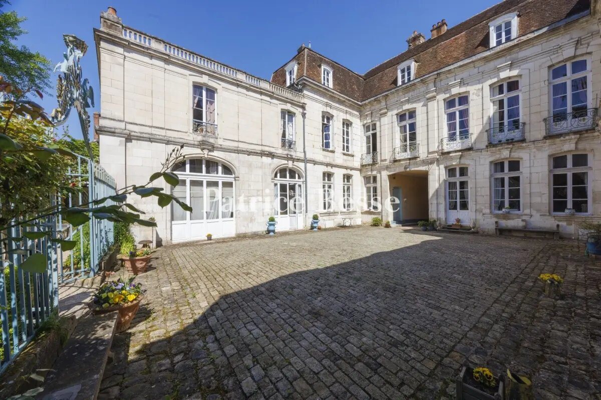 Maison à vendre, 1150m², Auxerre