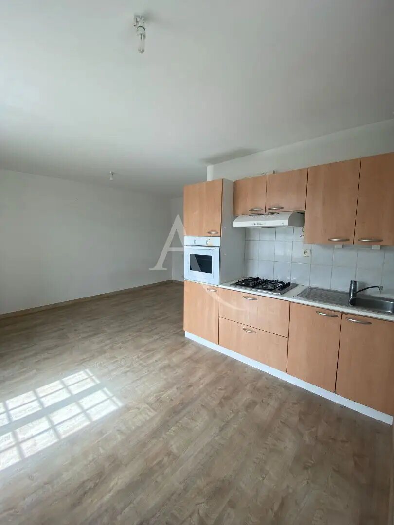 Appartement à louer, 25m², Bécon-les-Granits