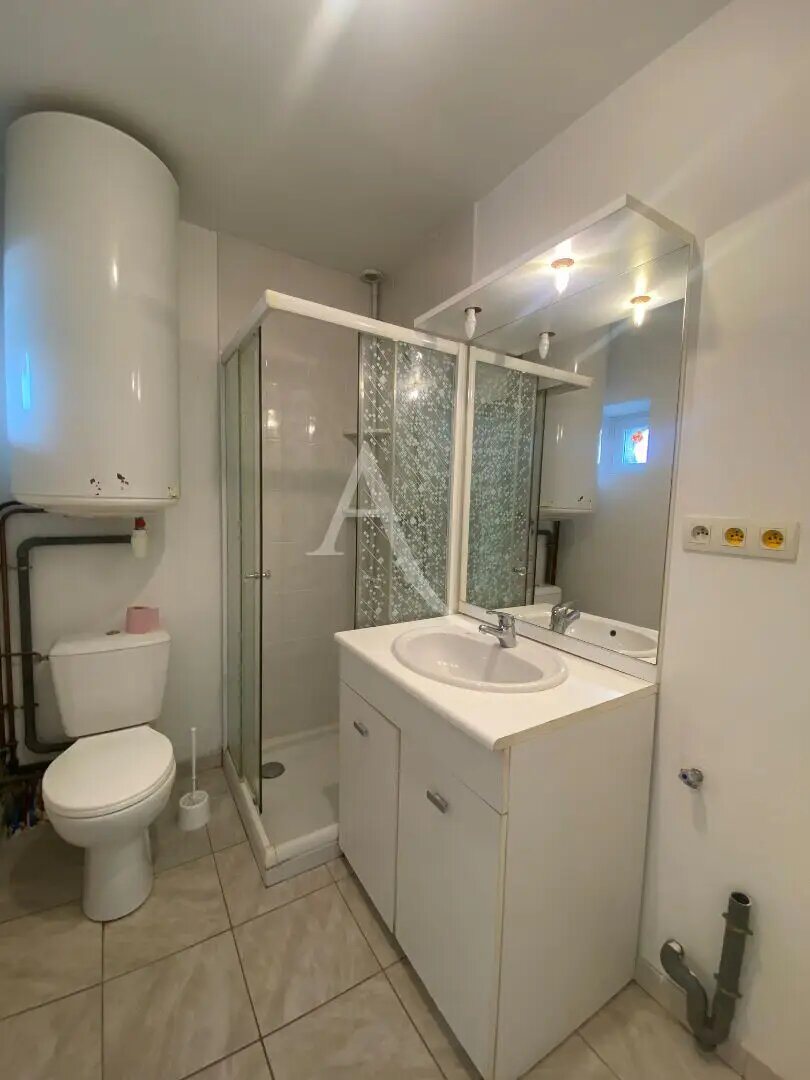 Appartement à louer, 25m², Bécon-les-Granits