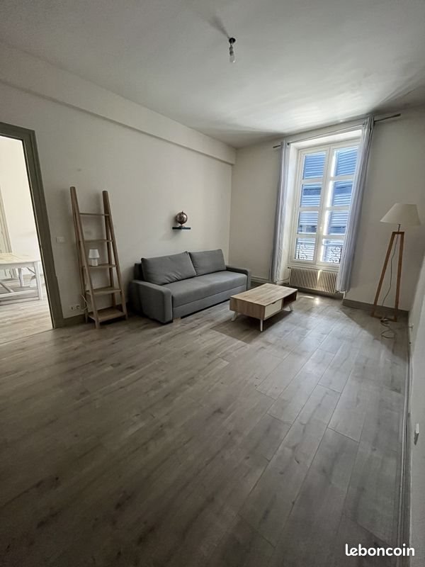 Appartement à louer, 77m², Pau