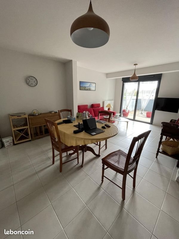 Appartement à louer, 65m², Lons