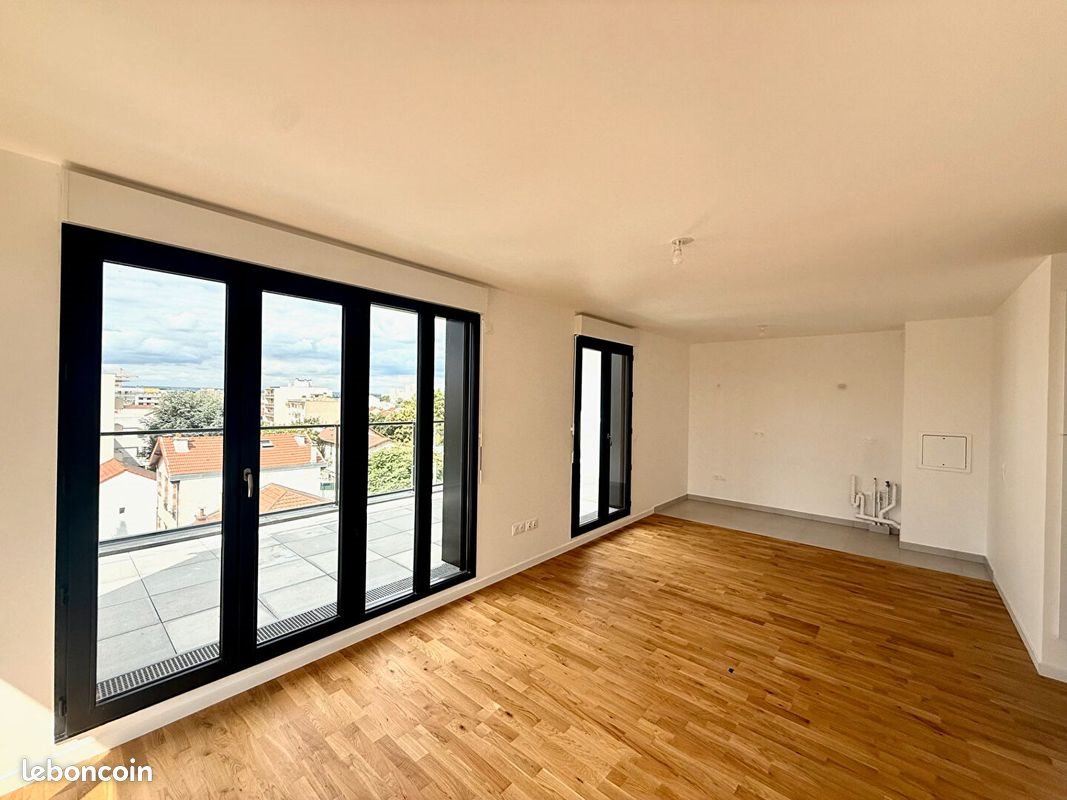 Appartement à louer, 76m², Colombes