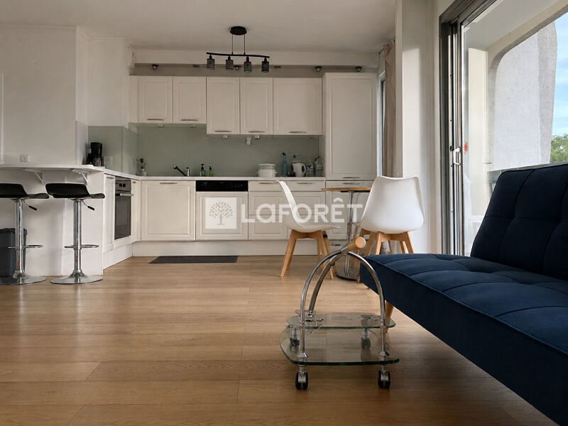 Appartement à louer, 48m², Courbevoie