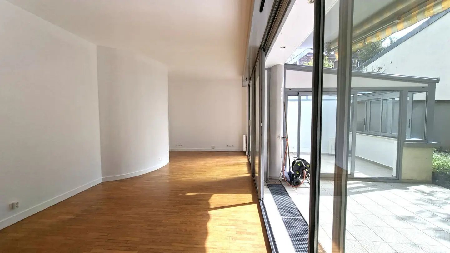 Appartement à louer, 72m², Suresnes