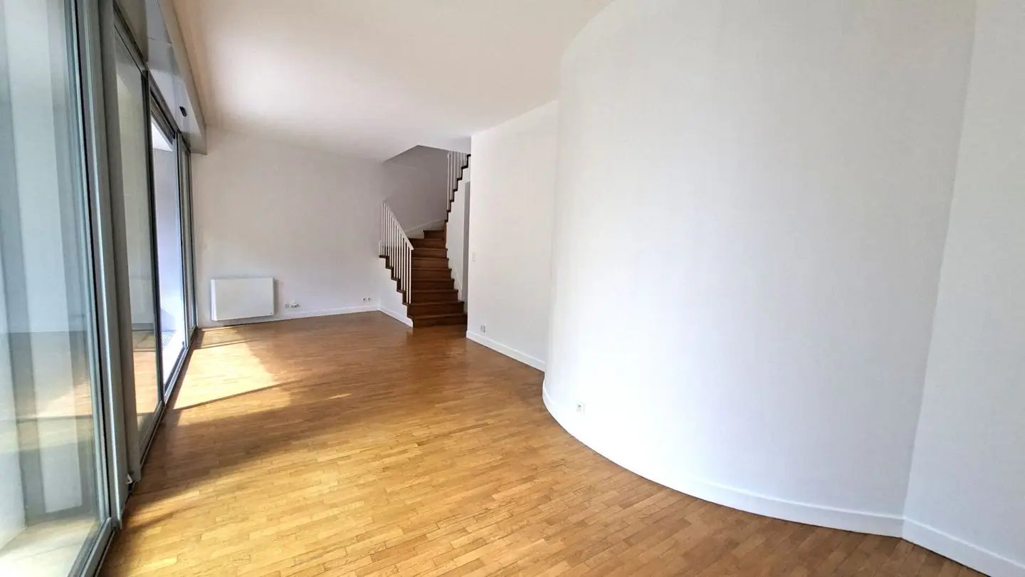 Appartement à louer, 72m², Suresnes