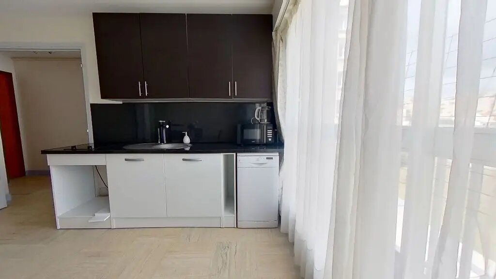 Appartement à louer, 47m², Courbevoie