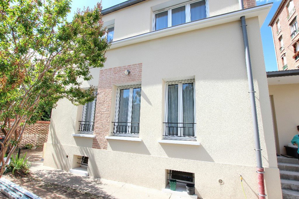 Maison à louer, 159m², Courbevoie