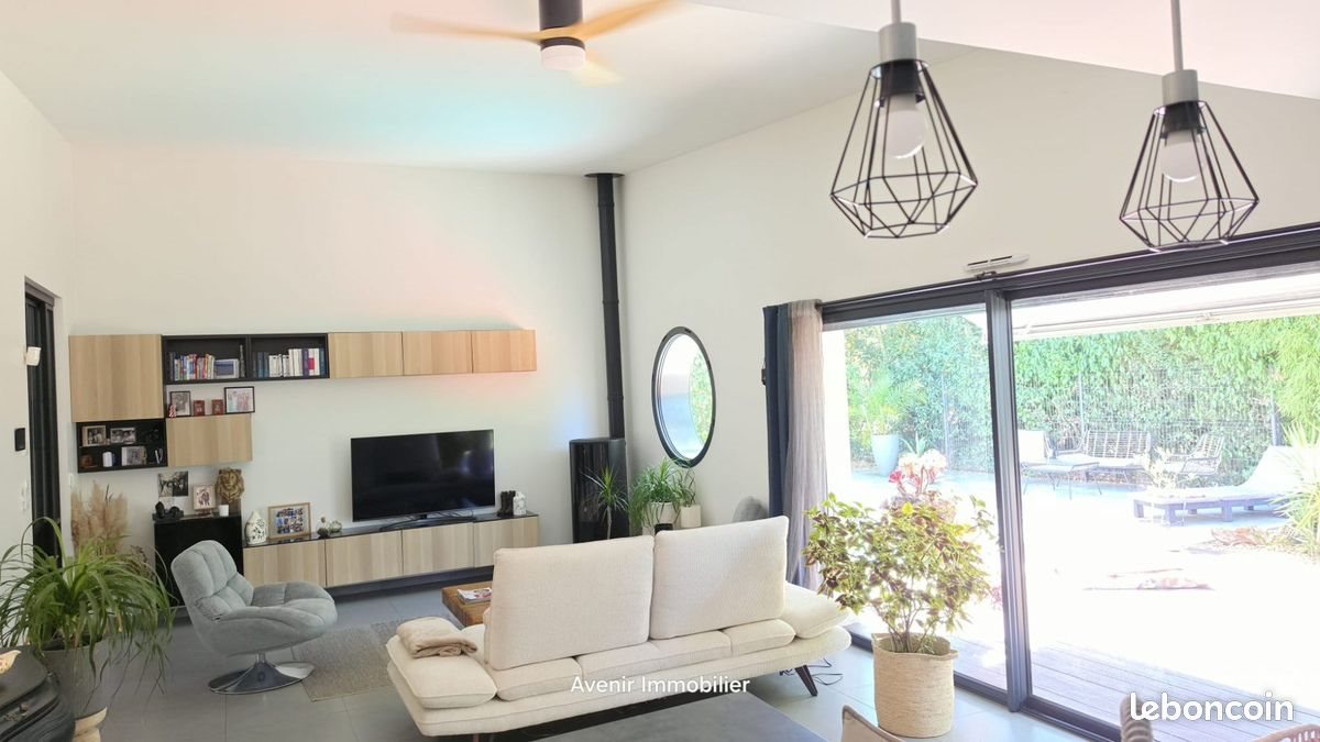 Maison à vendre, 121m², Saint-Etienne-de-Montluc