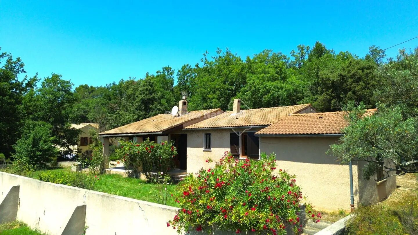 Maison à vendre, 93m², Régusse