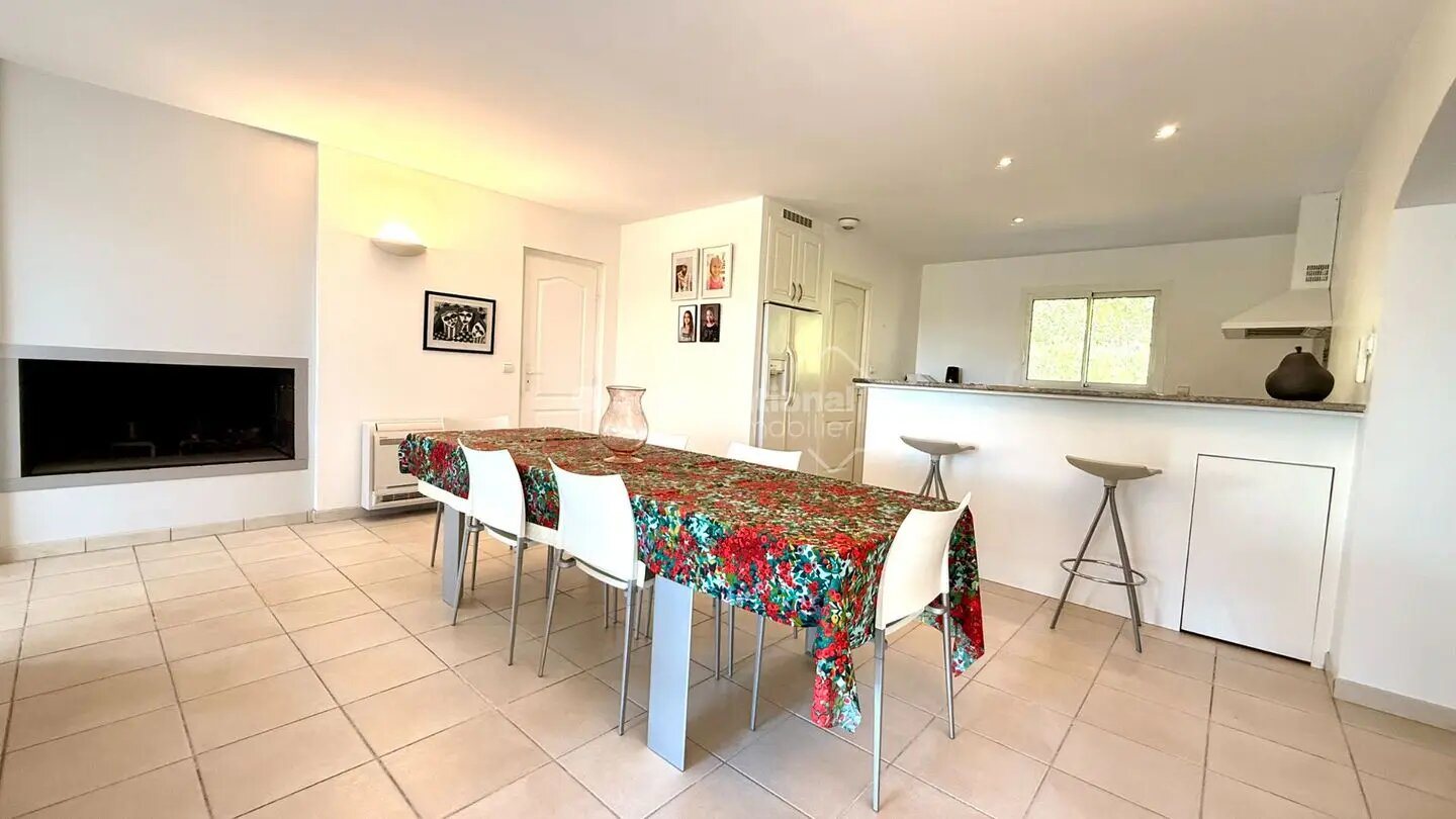 Maison à vendre, 131m², Vidauban