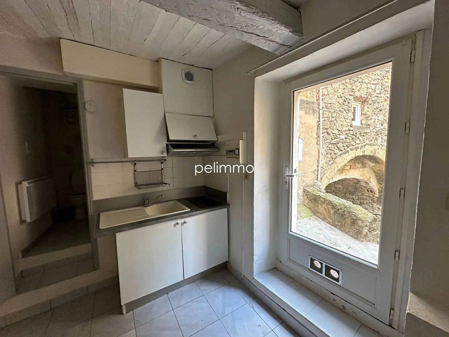 Appartement à louer, 18m², Eyguières