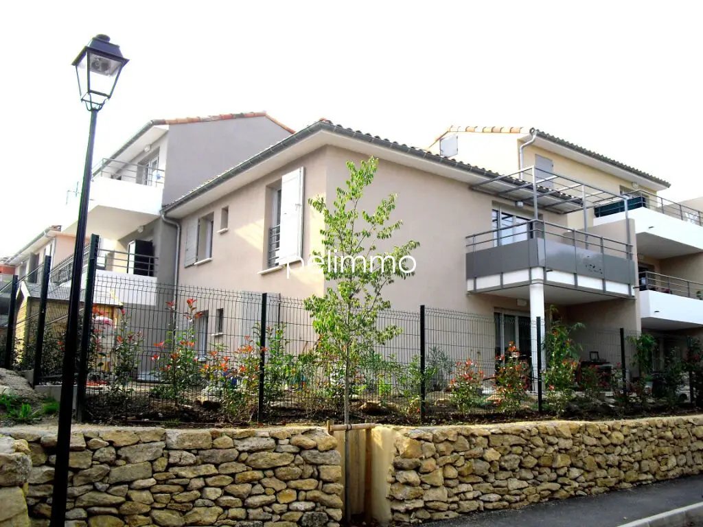 Appartement à louer, 37m², Pélissanne