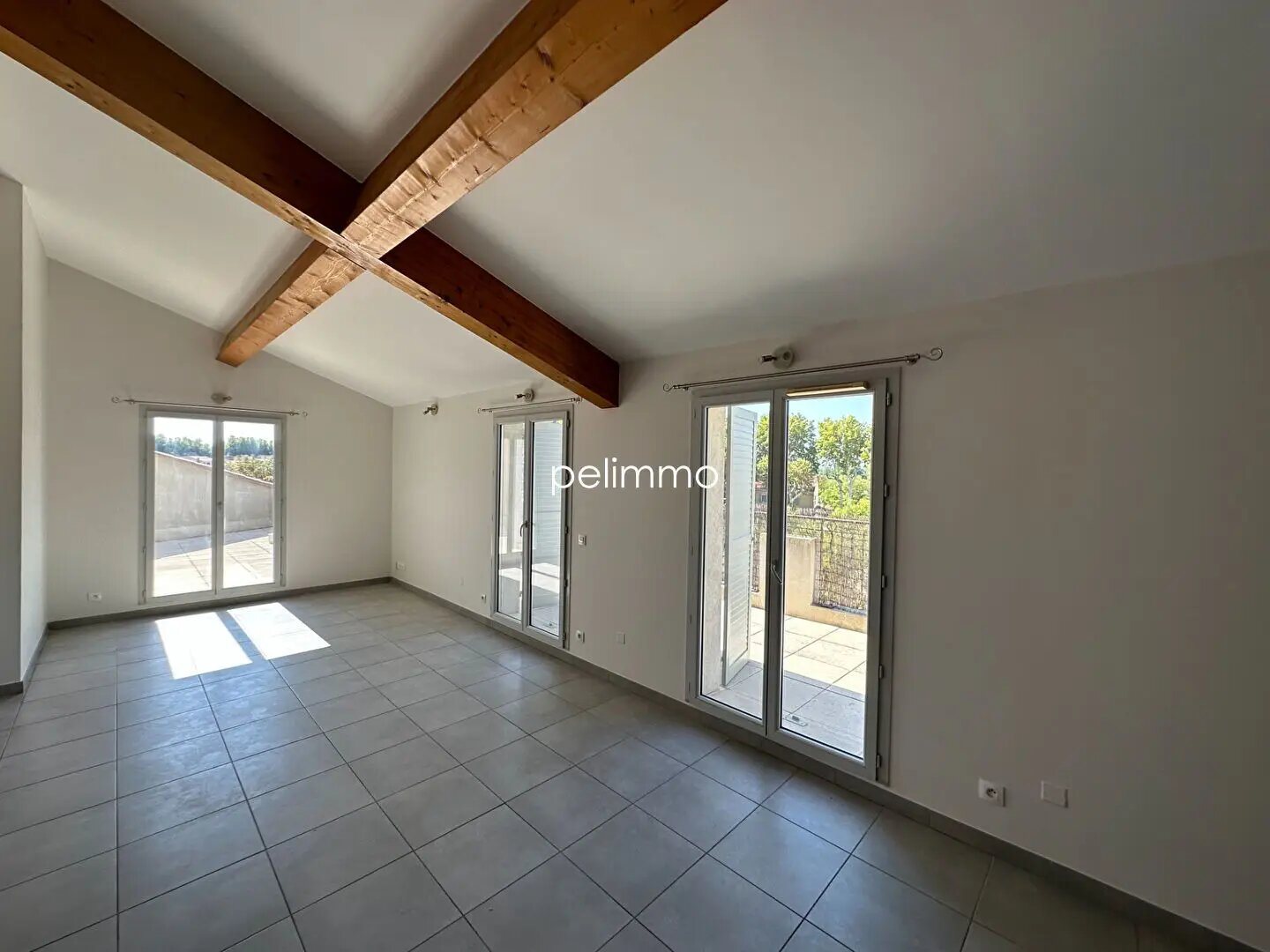 Appartement à louer, 83m², Pélissanne