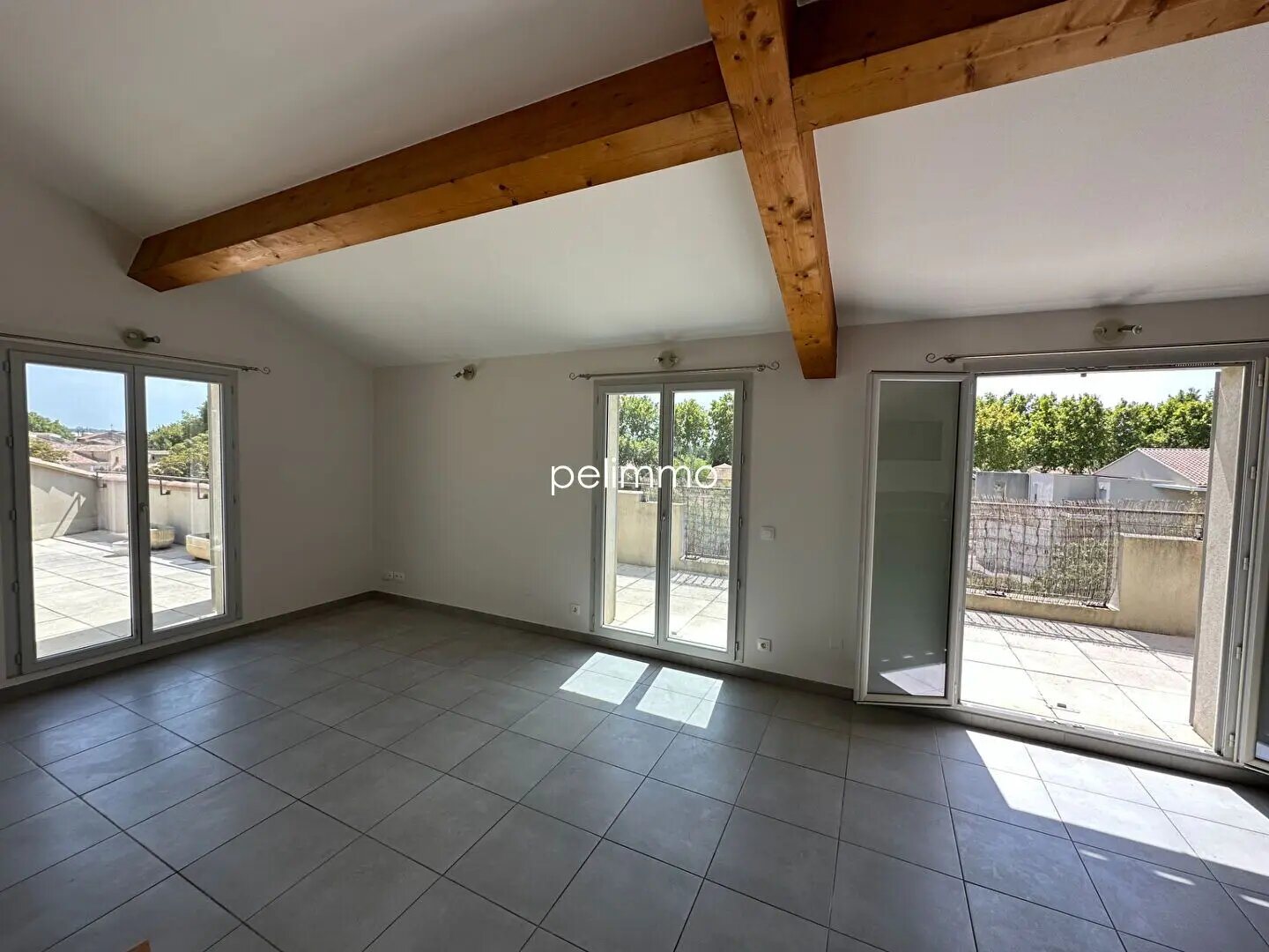 Appartement à louer, 83m², Pélissanne