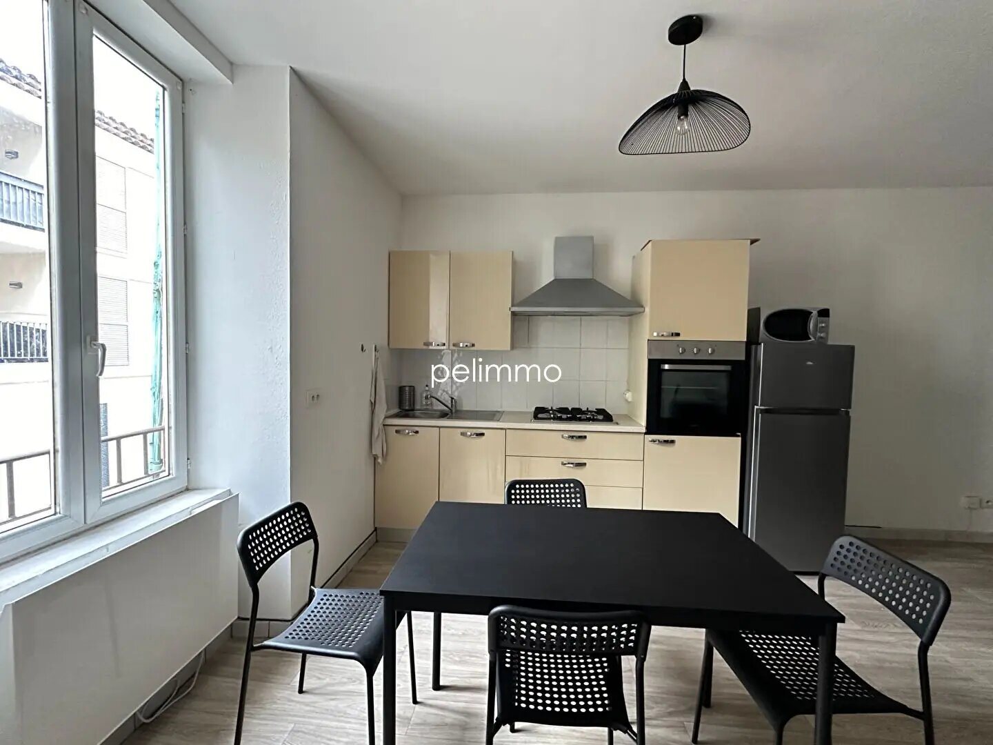 Appartement à louer, 40m², Eyguières
