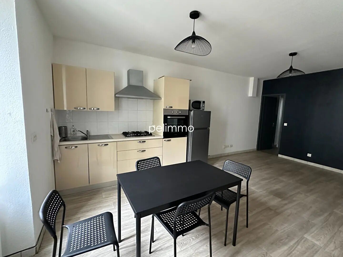 Appartement à louer, 40m², Eyguières