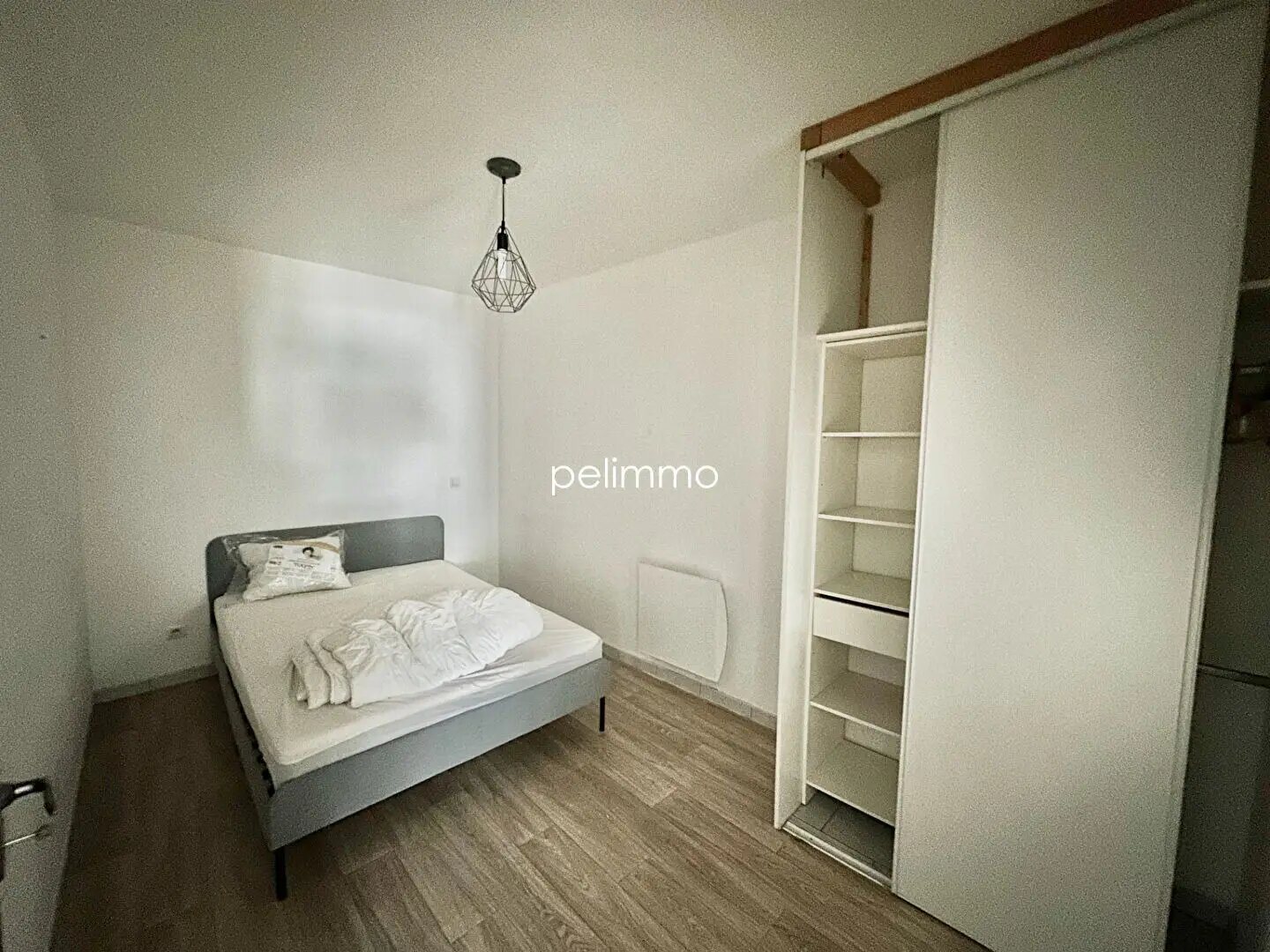 Appartement à louer, 40m², Eyguières