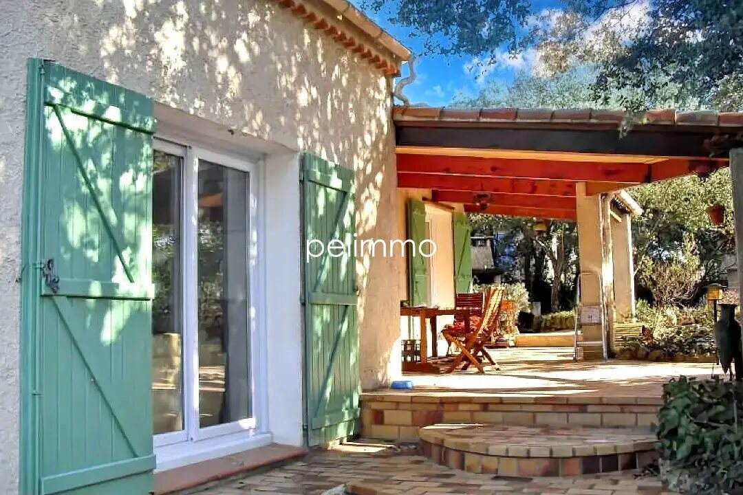 Maison à louer, 101m², Pélissanne