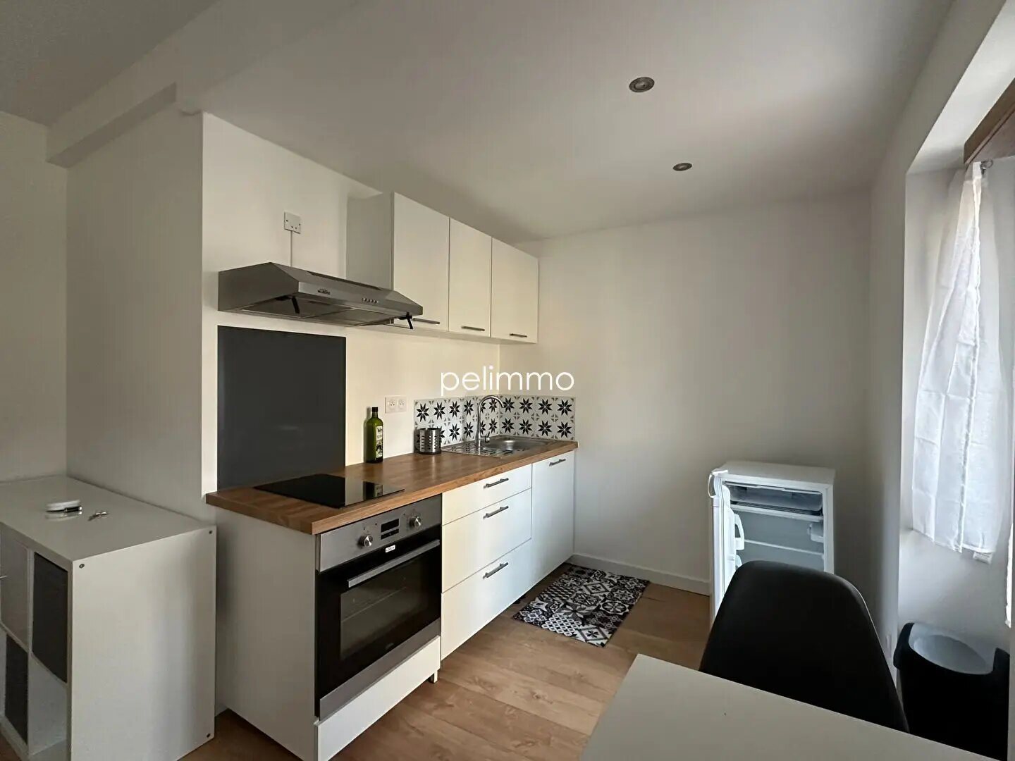 Appartement à louer, 29m², Pélissanne