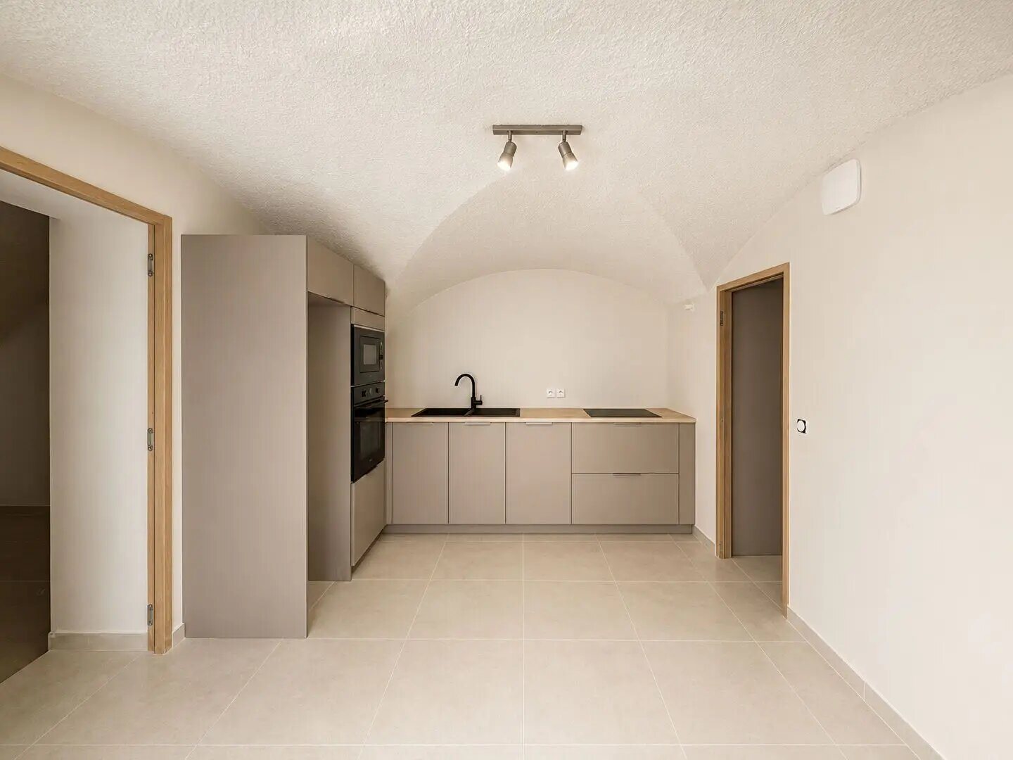 Appartement à louer, 37m², Eyguières